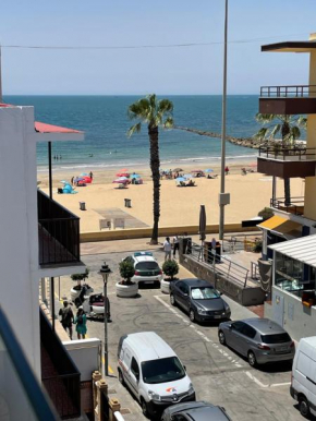 Vistas al mar a 10 metros de la Playa de Regla PARKING GRATIS, Chipiona